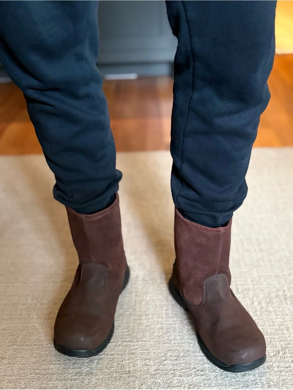 UGG WATERPROOF Men’s Gore-Tex Sheepskin Lined Winter Boots Brown Size 11.5